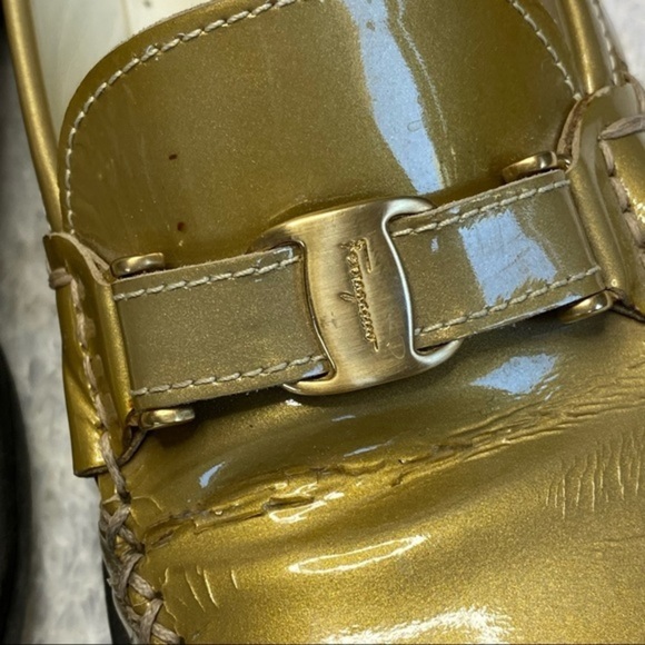 Ferragamo Sport Italy Gold Patent Driving Shoes 9 - Picture 5 of 12